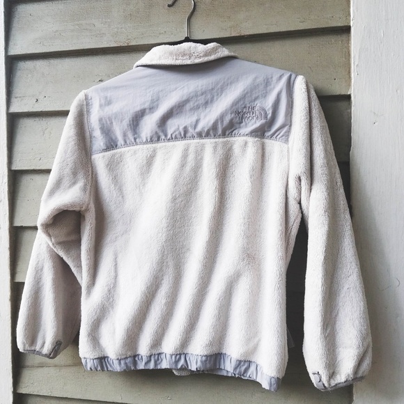 The North Face Fuzzy White & Grey Jacket - Picture 4 of 4